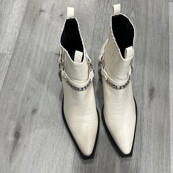 Billini Ellison Bone Leather Western Cowboy Bootie - Picture 4 of 8